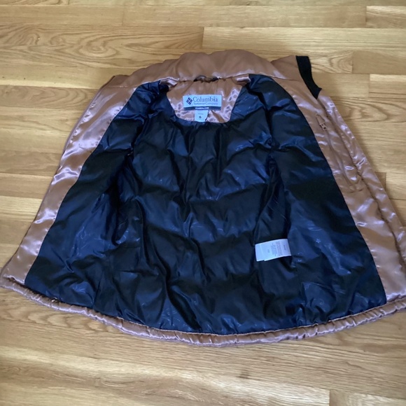 Columbia Titanium Down vest size small - Picture 3 of 5